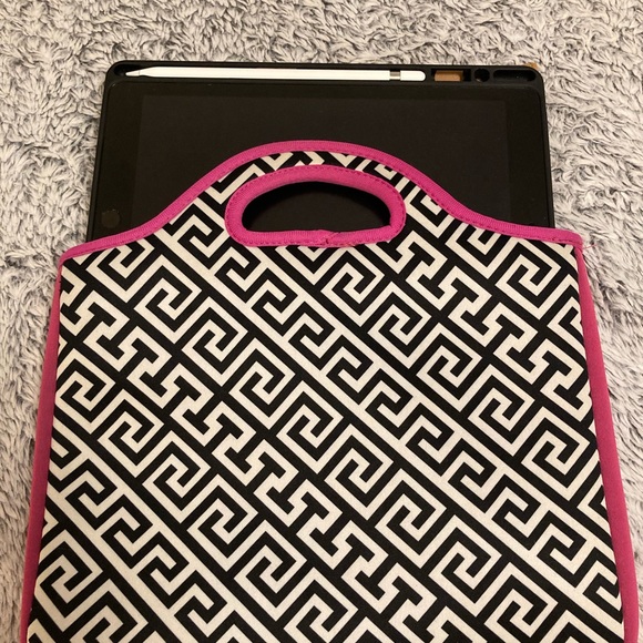 Geometric Tablet Sleeve - Picture 1 of 3